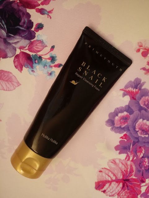 Spuma curatare extract melc Holika Holika